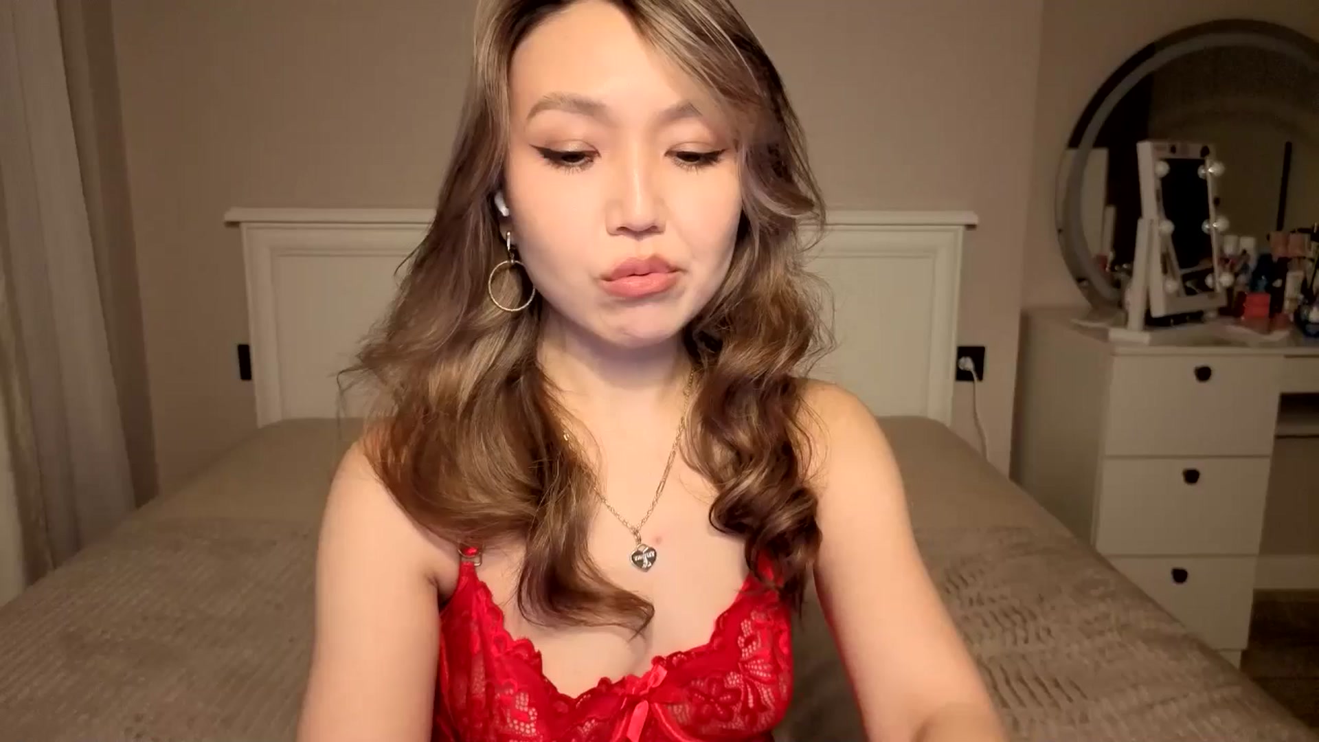 Gallery image thumbnail from Mellifluous_'s myfreecams stream on, 12/25/2025, 07:04 image 5 of 20