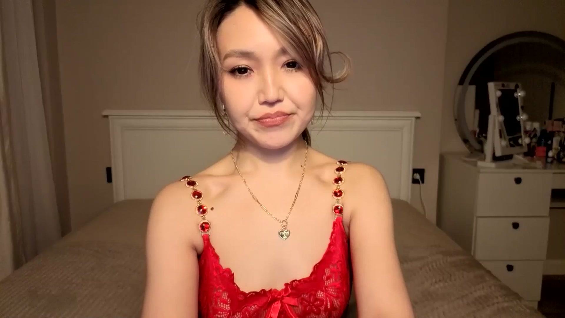 Gallery image thumbnail from Mellifluous_'s myfreecams stream on, 12/25/2025, 07:04 image 15 of 20