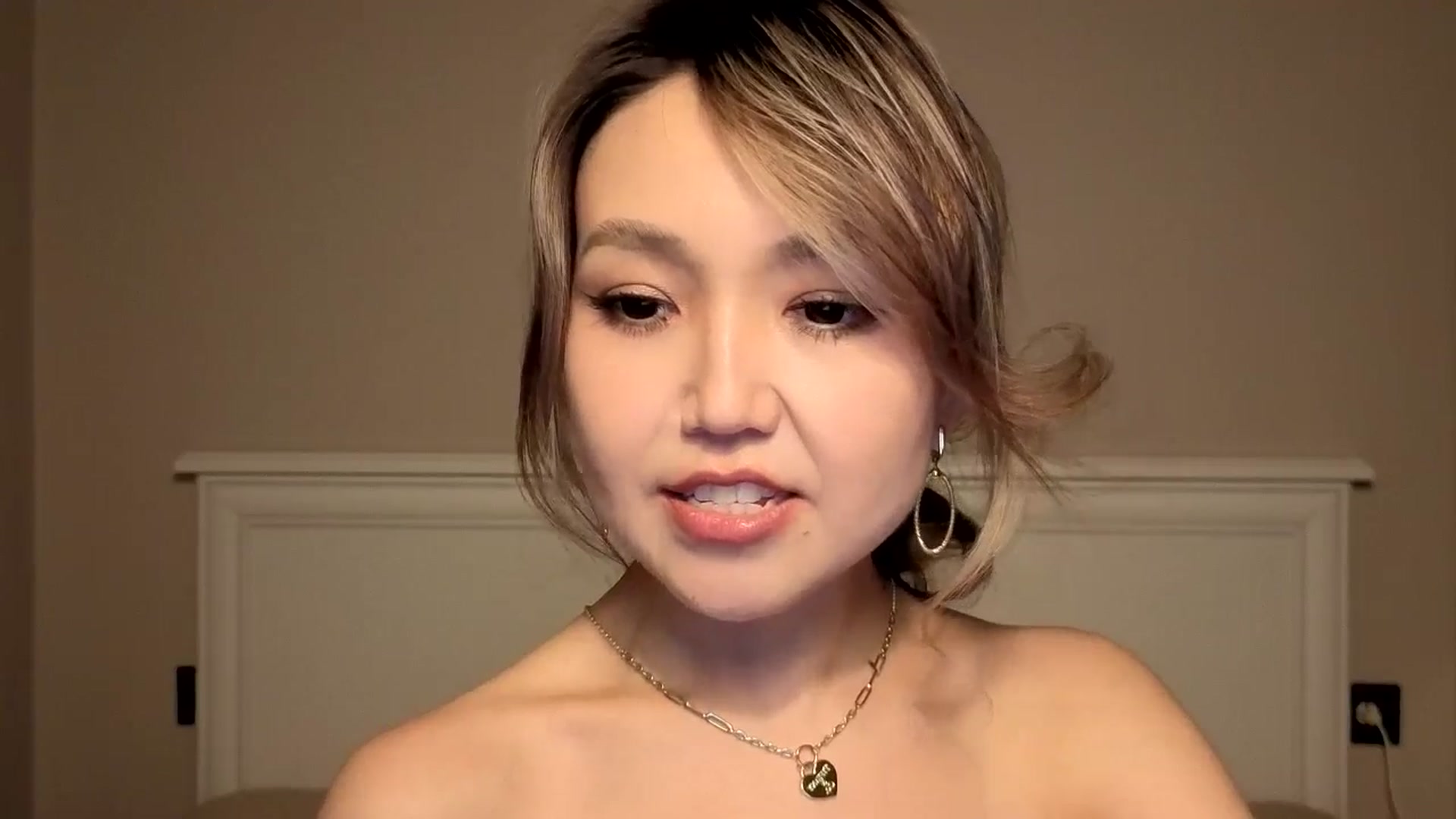 Gallery image thumbnail from Mellifluous_'s myfreecams stream on, 12/25/2025, 07:22 image 11 of 20