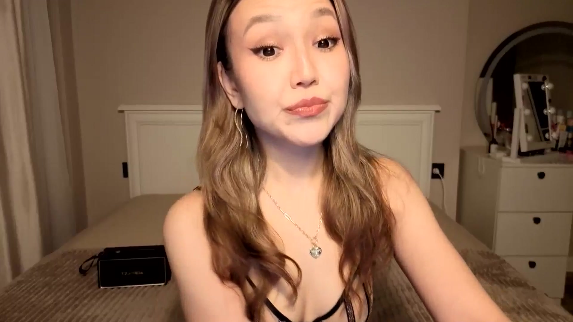 Gallery image thumbnail from Mellifluous_'s myfreecams stream on, 12/27/2025, 05:52 image 5 of 20