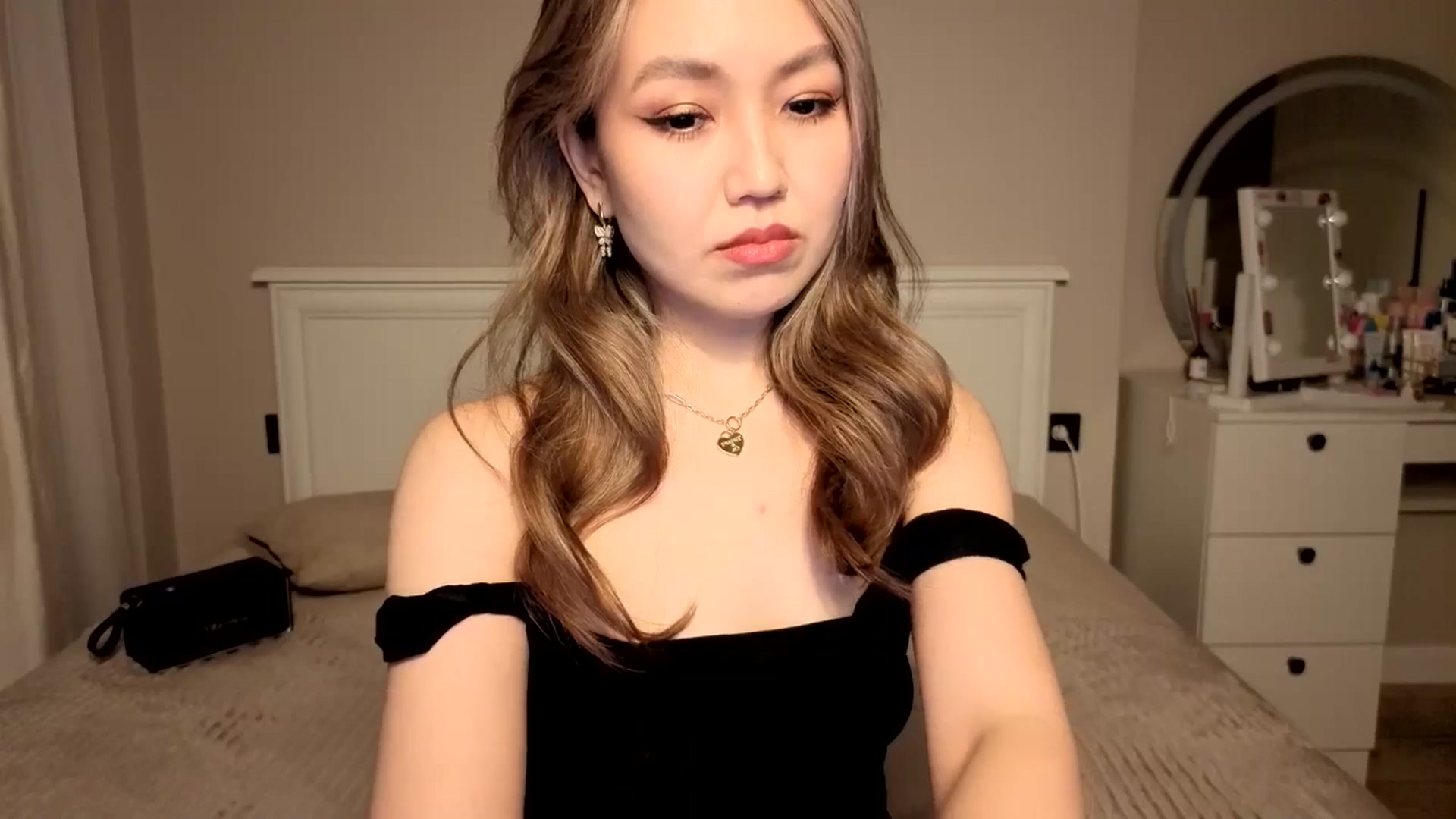 Gallery image thumbnail from Mellifluous_'s myfreecams stream on, 12/28/2025, 06:12 image 19 of 20