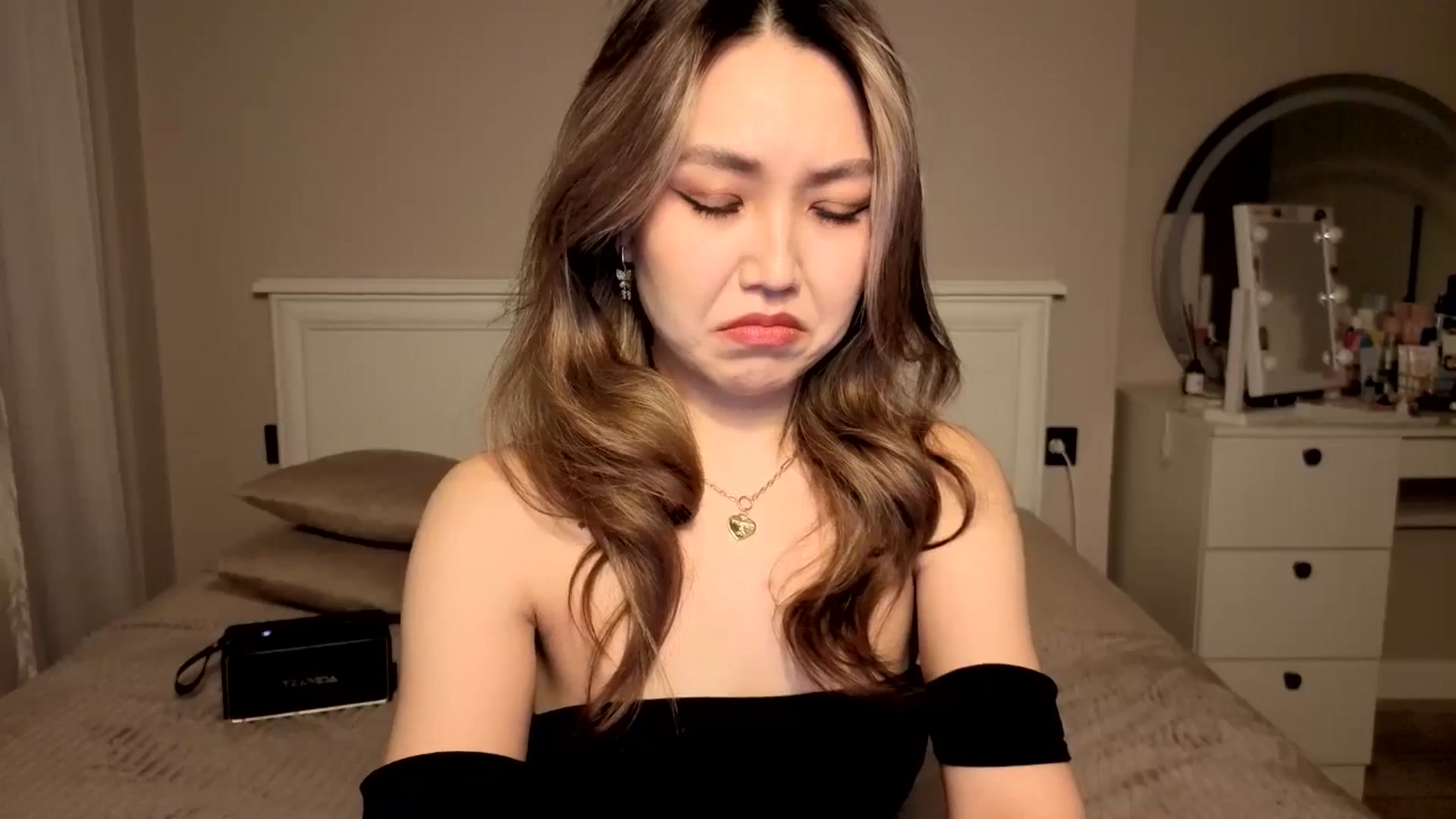 Gallery image thumbnail from Mellifluous_'s myfreecams stream on, 12/28/2025, 08:16 image 11 of 20