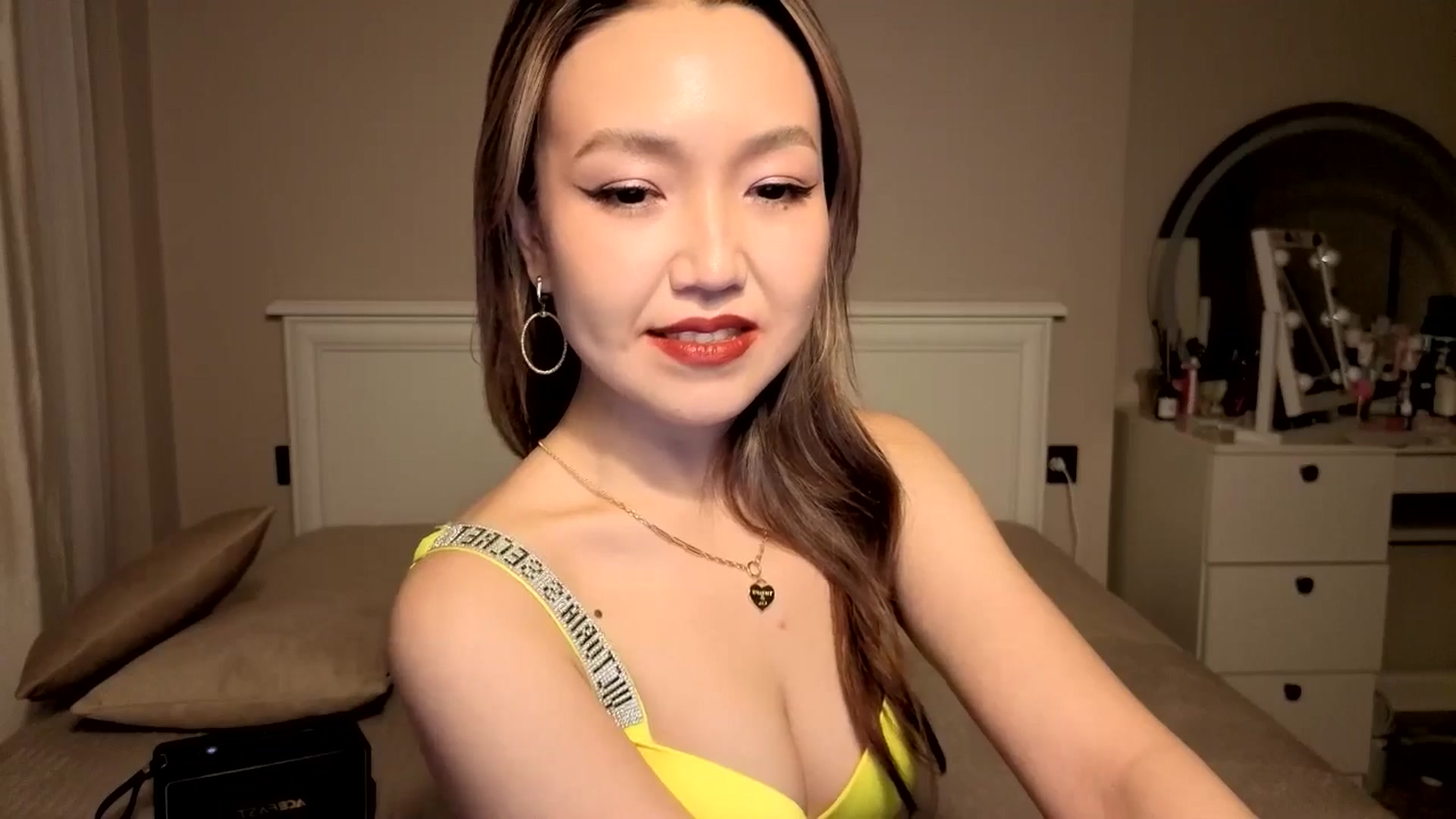 Gallery image thumbnail from Mellifluous_'s myfreecams stream on, 12/30/2025, 03:50 image 5 of 20
