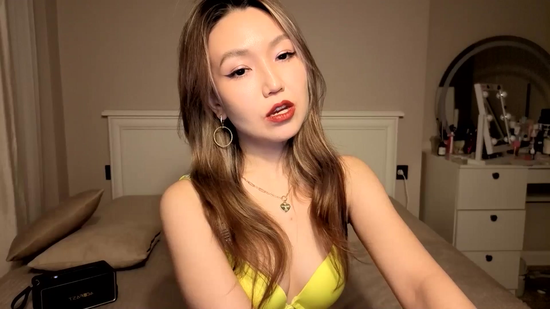 Gallery image thumbnail from Mellifluous_'s myfreecams stream on, 12/30/2025, 03:50 image 9 of 20