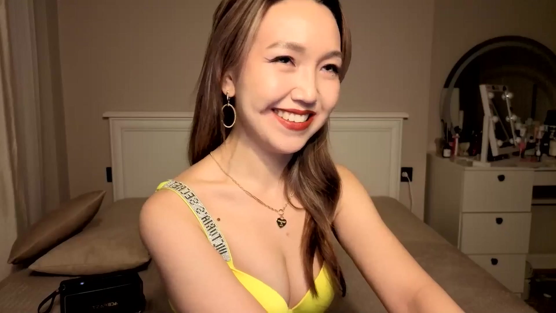 Gallery image thumbnail from Mellifluous_'s myfreecams stream on, 12/30/2025, 03:50 image 6 of 20