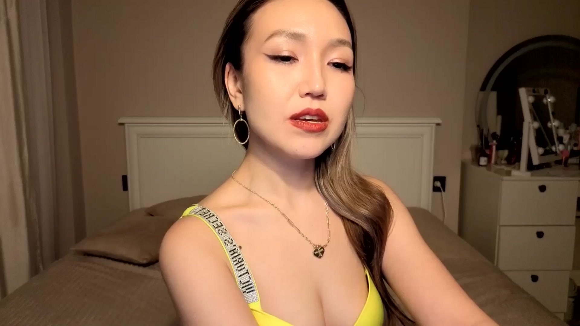 Gallery image thumbnail from Mellifluous_'s myfreecams stream on, 12/30/2025, 07:15 image 12 of 20