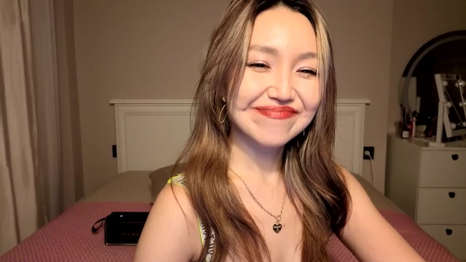 Gallery image thumbnail from Mellifluous_'s myfreecams stream on, 12/30/2025, 09:15 image 16 of 20