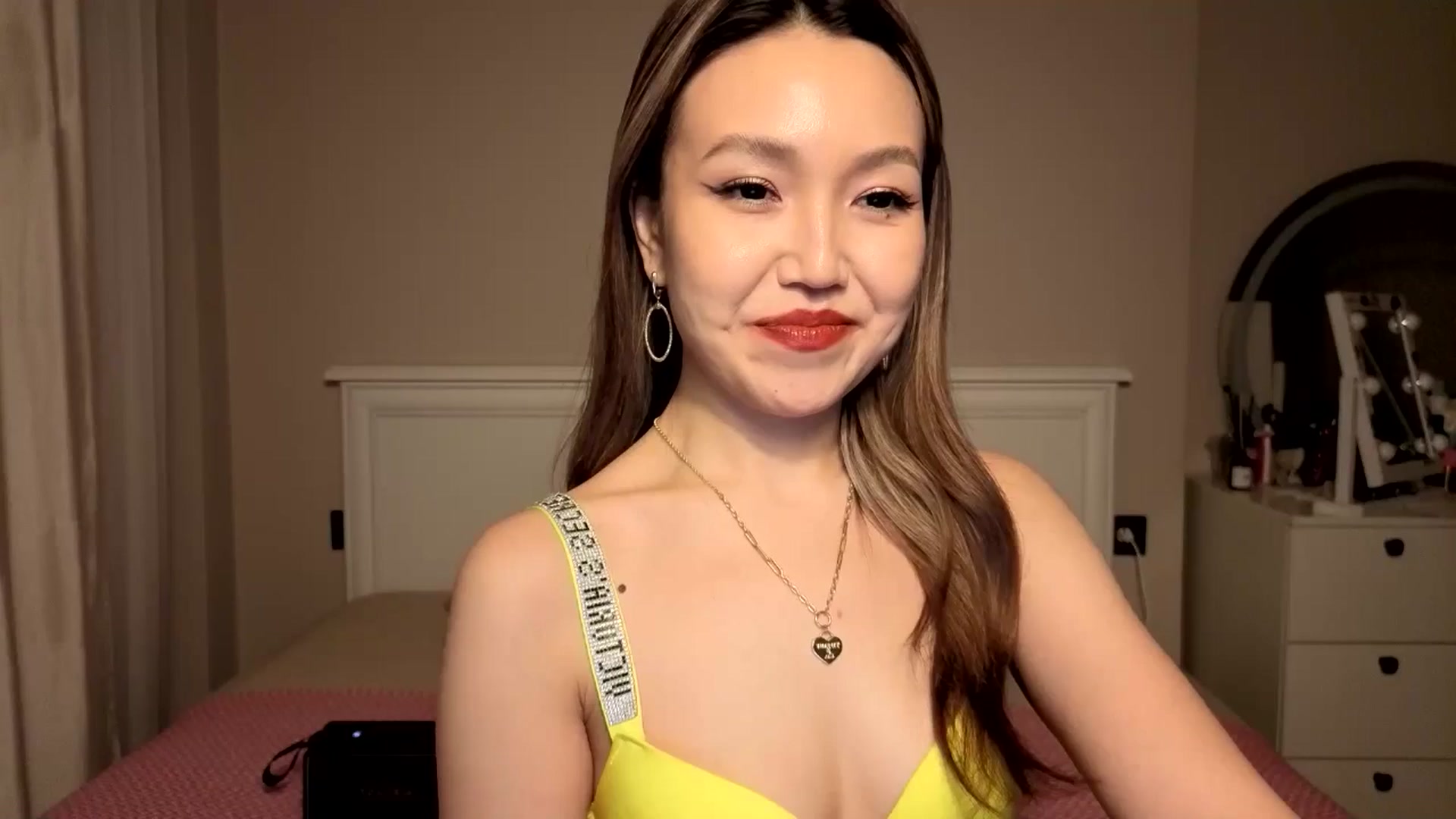 Gallery image thumbnail from Mellifluous_'s myfreecams stream on, 12/30/2025, 09:15 image 1 of 20