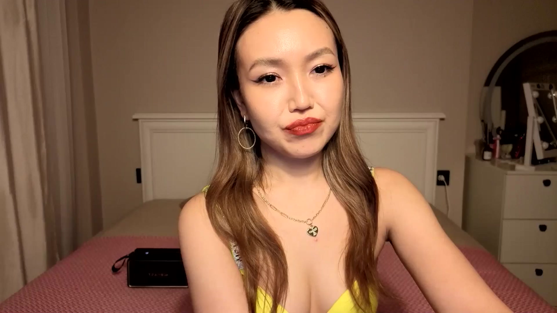 Gallery image thumbnail from Mellifluous_'s myfreecams stream on, 12/30/2025, 09:15 image 8 of 20