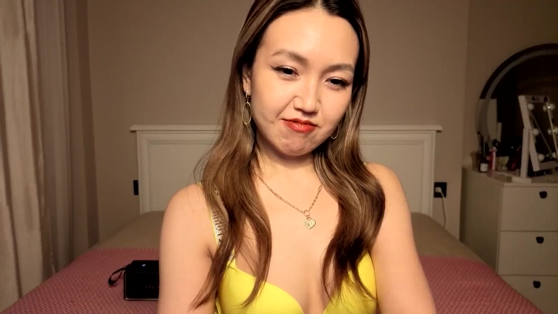 Gallery image thumbnail from Mellifluous_'s myfreecams stream on, 12/30/2025, 09:15 image 12 of 20