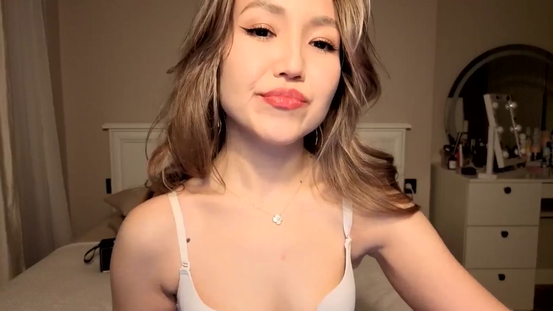 Gallery image thumbnail from Mellifluous_'s myfreecams stream on, 01/02/2026, 05:25 image 11 of 20