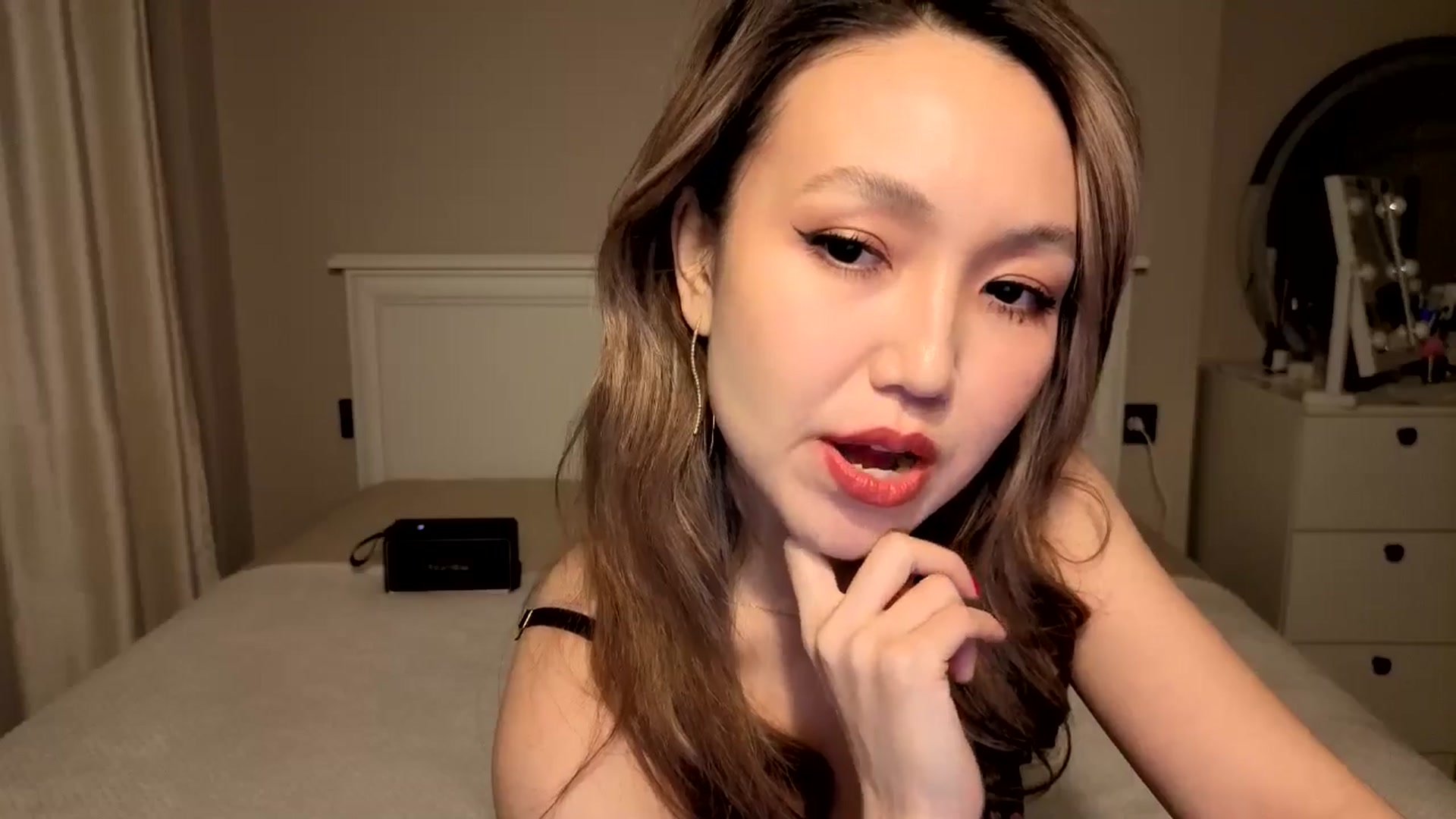 Gallery image thumbnail from Mellifluous_'s myfreecams stream on, 01/07/2026, 06:52 image 15 of 20