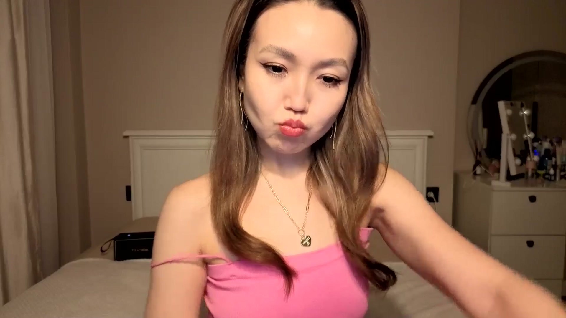 Gallery image thumbnail from Mellifluous_'s myfreecams stream on, 01/09/2026, 08:26 image 4 of 20