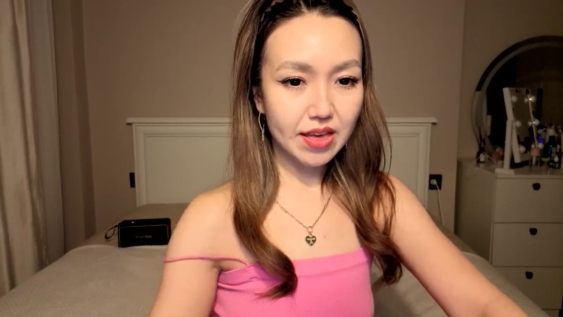 Gallery image thumbnail from Mellifluous_'s myfreecams stream on, 01/09/2026, 08:26 image 12 of 20