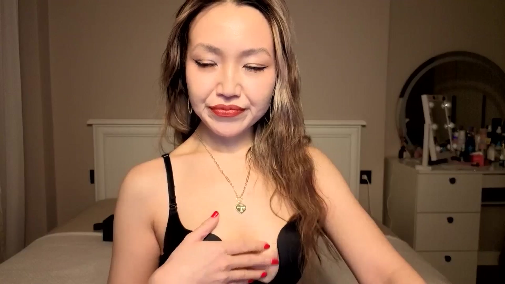 Gallery image thumbnail from Mellifluous_'s myfreecams stream on, 01/12/2026, 05:42 image 2 of 20