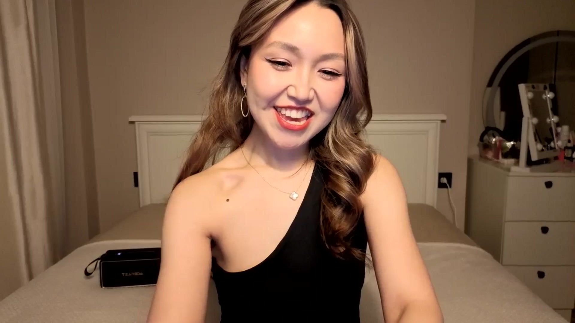 Gallery image thumbnail from Mellifluous_'s myfreecams stream on, 01/15/2026, 05:24 image 5 of 20