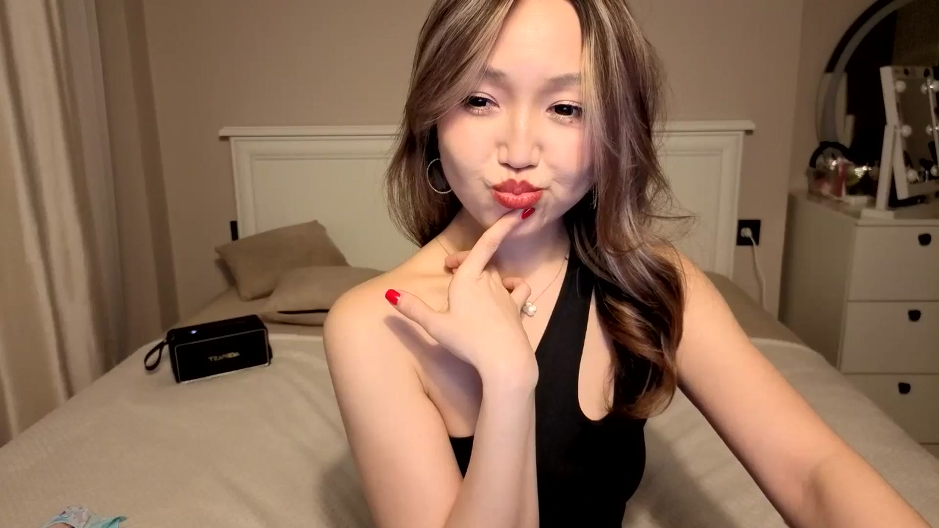 Gallery image thumbnail from Mellifluous_'s myfreecams stream on, 01/15/2026, 06:55 image 20 of 20