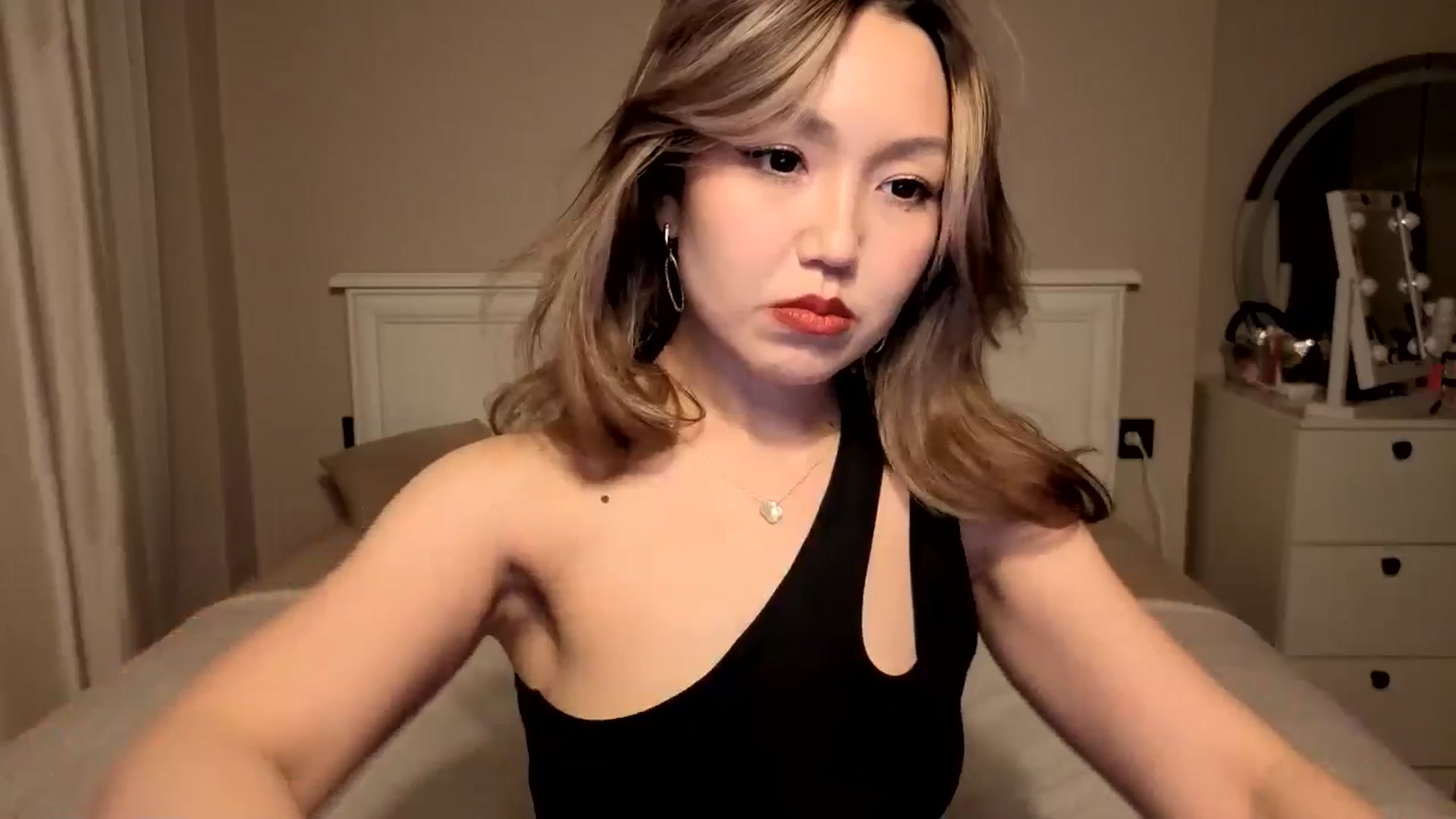 Gallery image thumbnail from Mellifluous_'s myfreecams stream on, 01/15/2026, 10:10 image 13 of 20