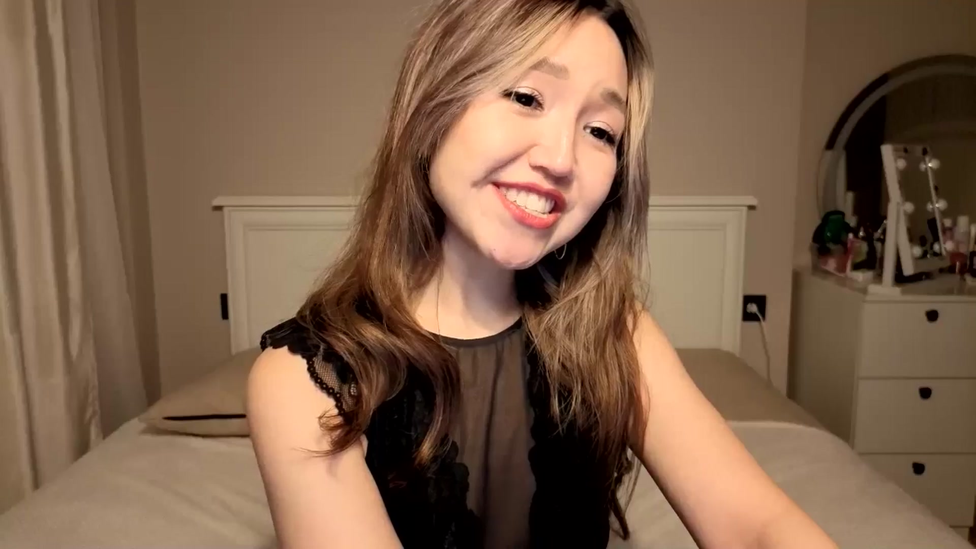Gallery image thumbnail from Mellifluous_'s myfreecams stream on, 01/16/2026, 06:58 image 19 of 20