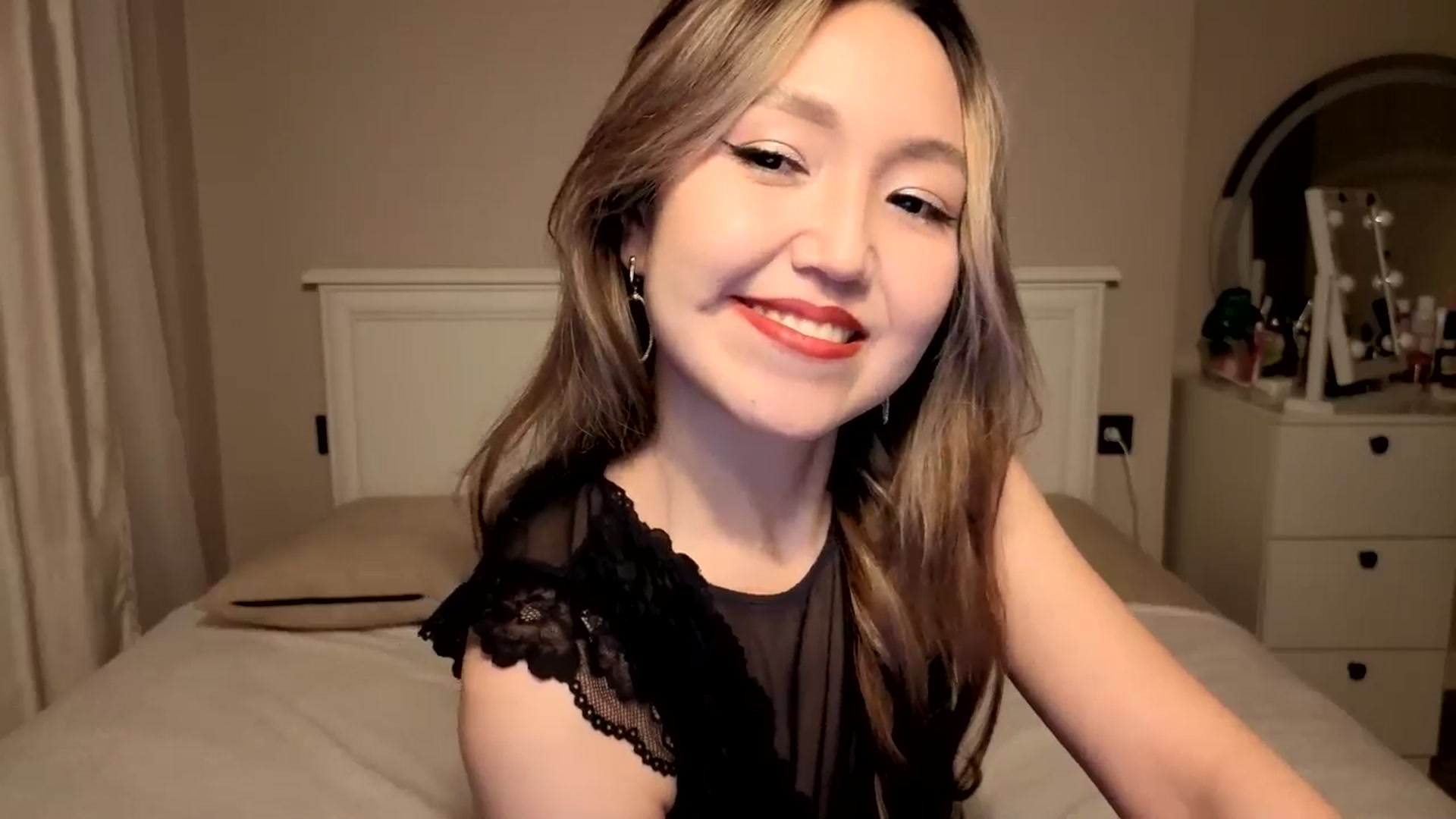 Gallery image thumbnail from Mellifluous_'s myfreecams stream on, 01/16/2026, 07:54 image 14 of 20