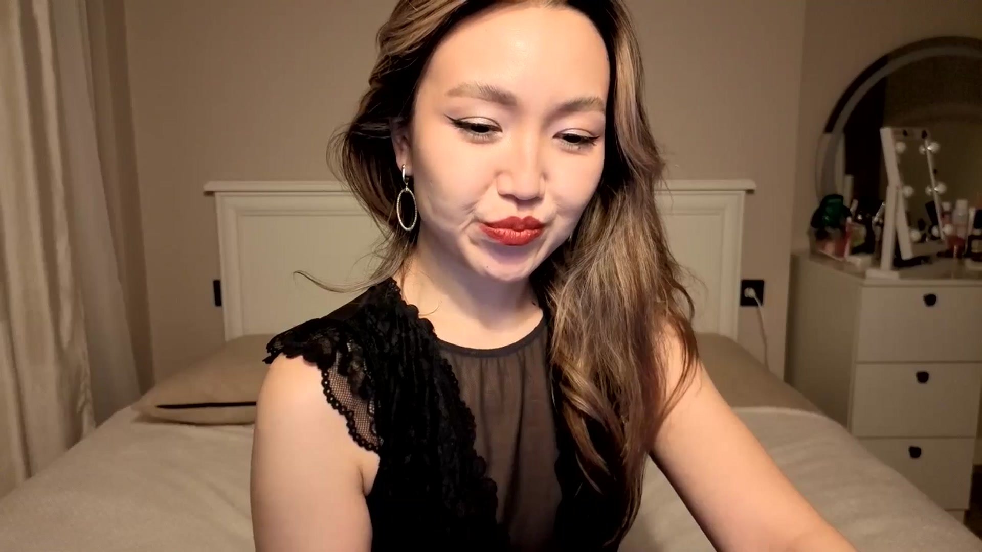 Gallery image thumbnail from Mellifluous_'s myfreecams stream on, 01/16/2026, 07:54 image 7 of 20