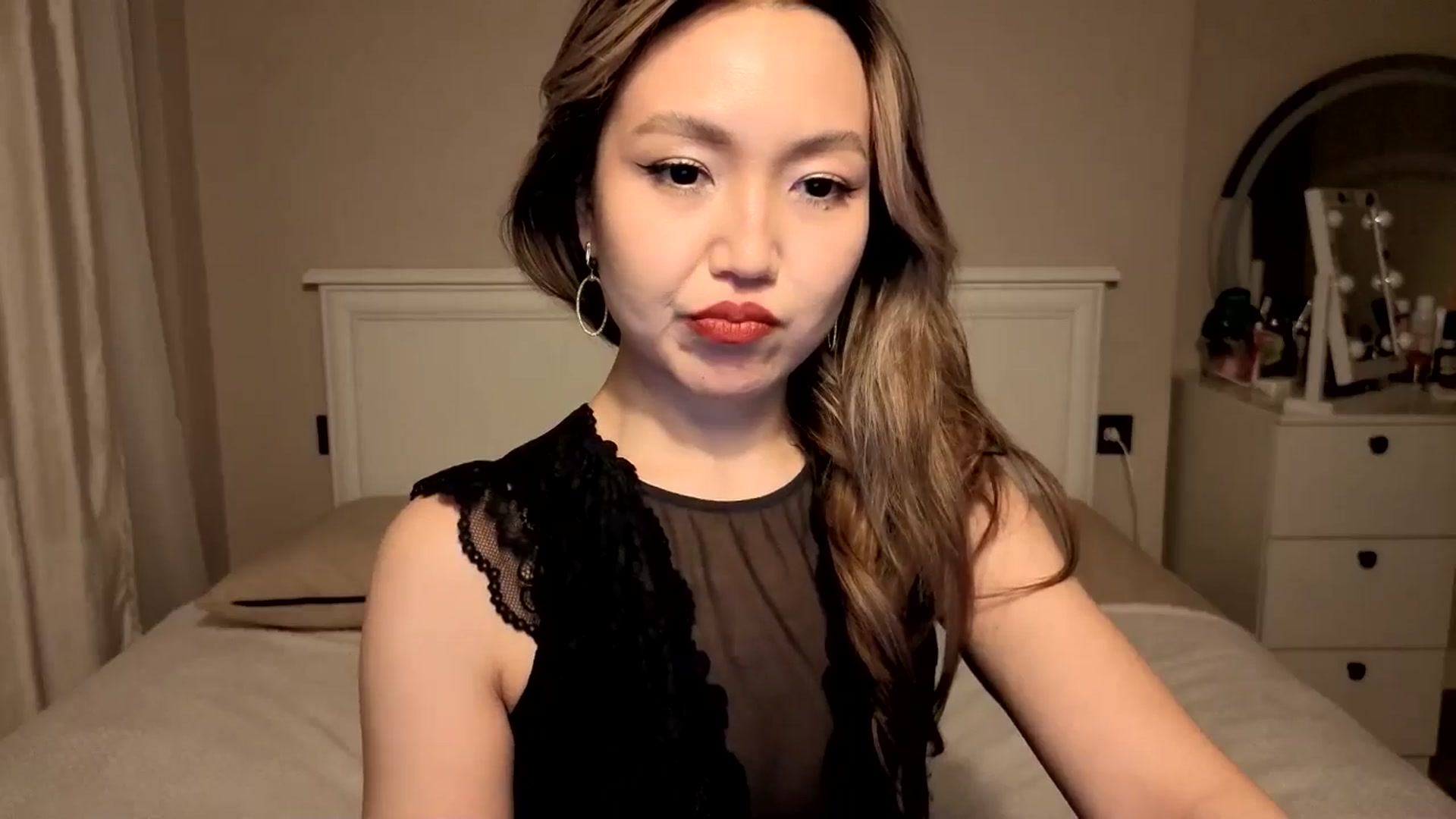 Gallery image thumbnail from Mellifluous_'s myfreecams stream on, 01/16/2026, 07:54 image 8 of 20