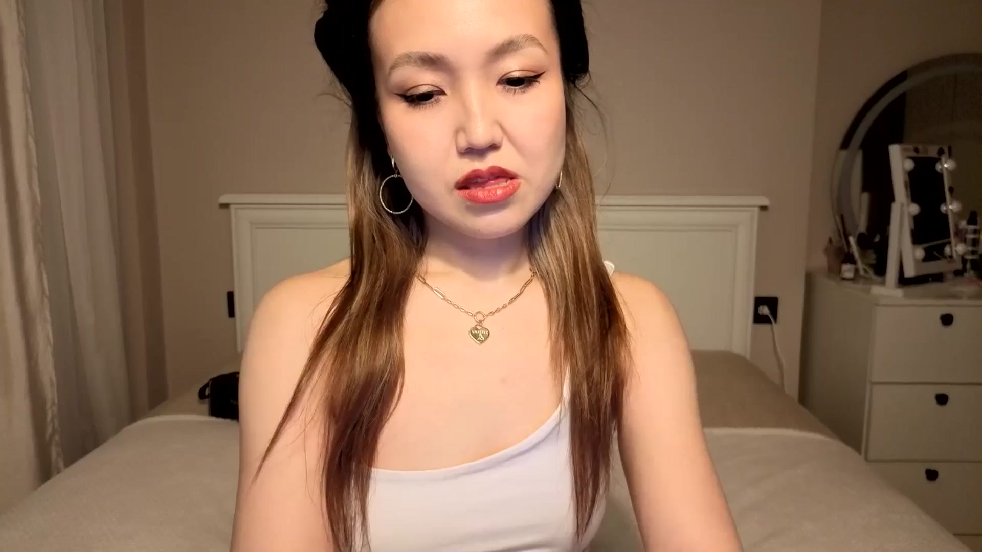 Gallery image thumbnail from Mellifluous_'s myfreecams stream on, 01/18/2026, 07:34 image 1 of 20