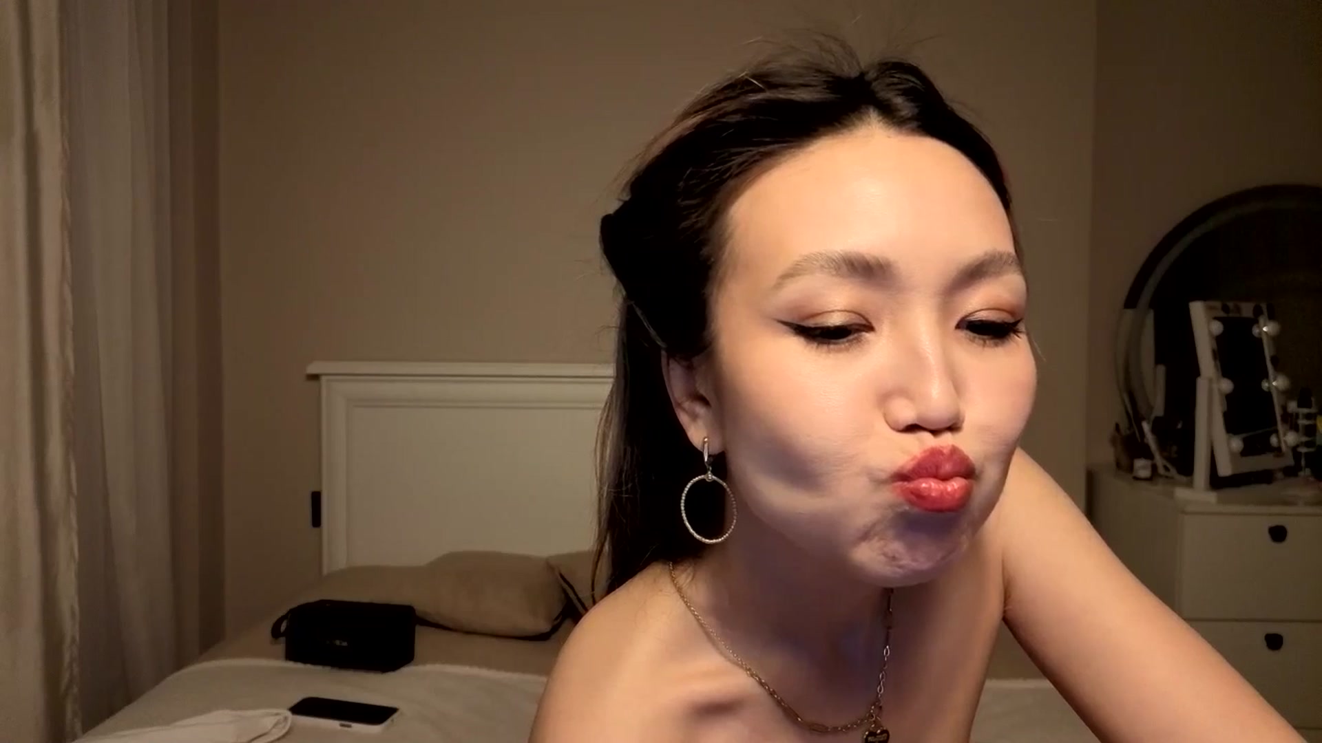 Gallery image thumbnail from Mellifluous_'s myfreecams stream on, 01/18/2026, 07:34 image 8 of 20