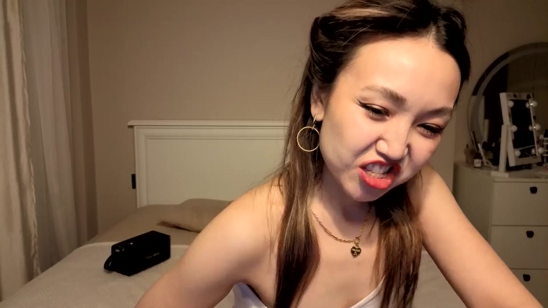 Gallery image thumbnail from Mellifluous_'s myfreecams stream on, 01/18/2026, 07:34 image 11 of 20