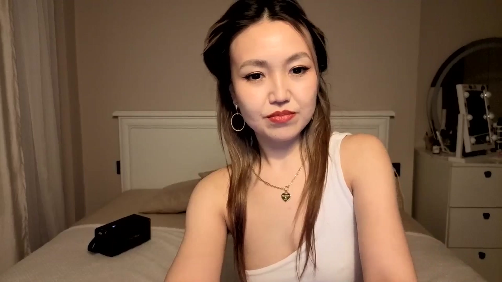 Gallery image thumbnail from Mellifluous_'s myfreecams stream on, 01/18/2026, 09:06 image 10 of 20