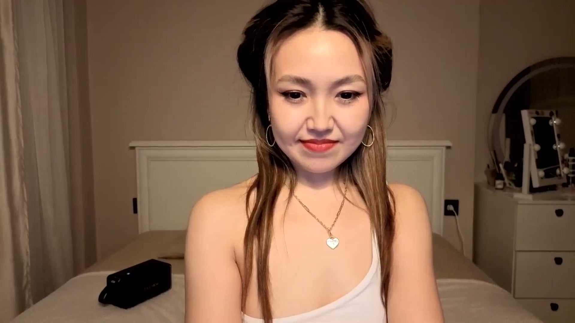 Gallery image thumbnail from Mellifluous_'s myfreecams stream on, 01/18/2026, 09:06 image 17 of 20