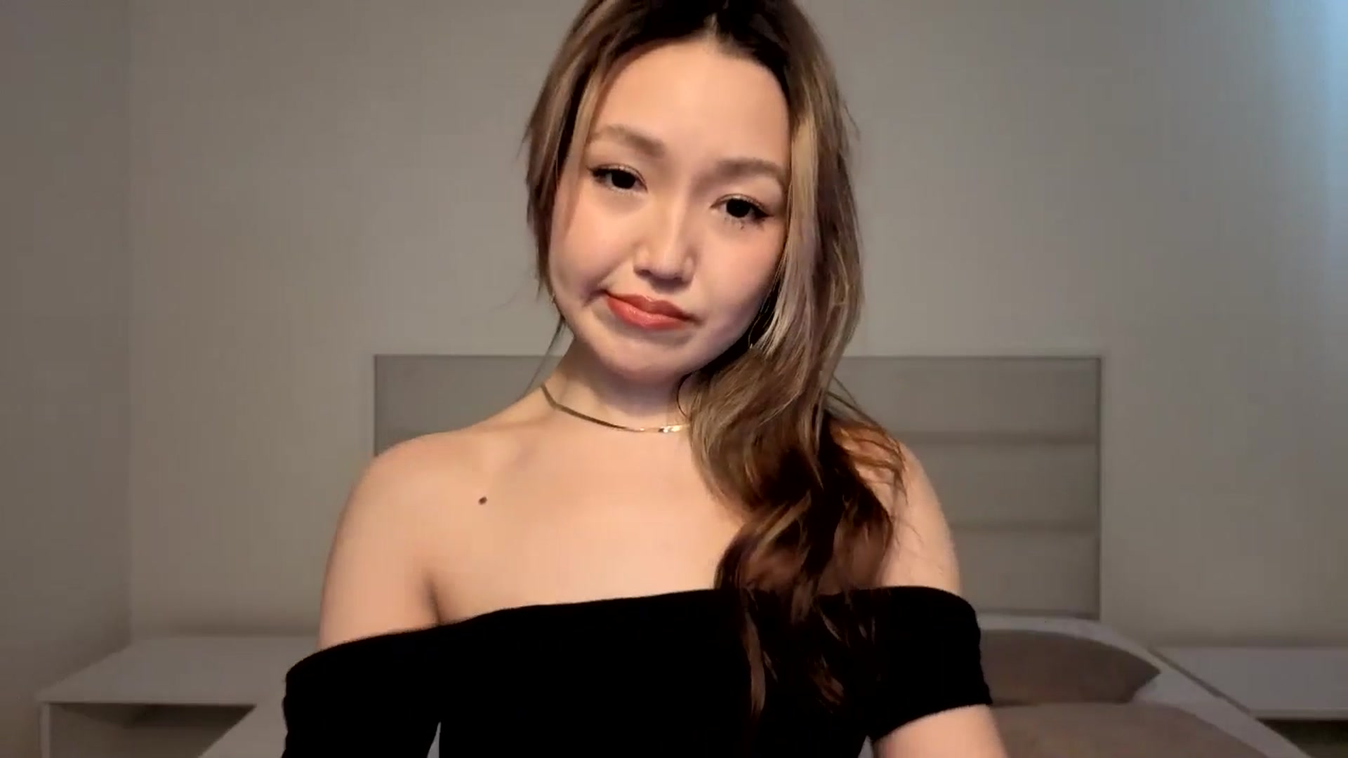 Gallery image thumbnail from Mellifluous_'s myfreecams stream on, 01/28/2026, 06:46 image 7 of 20