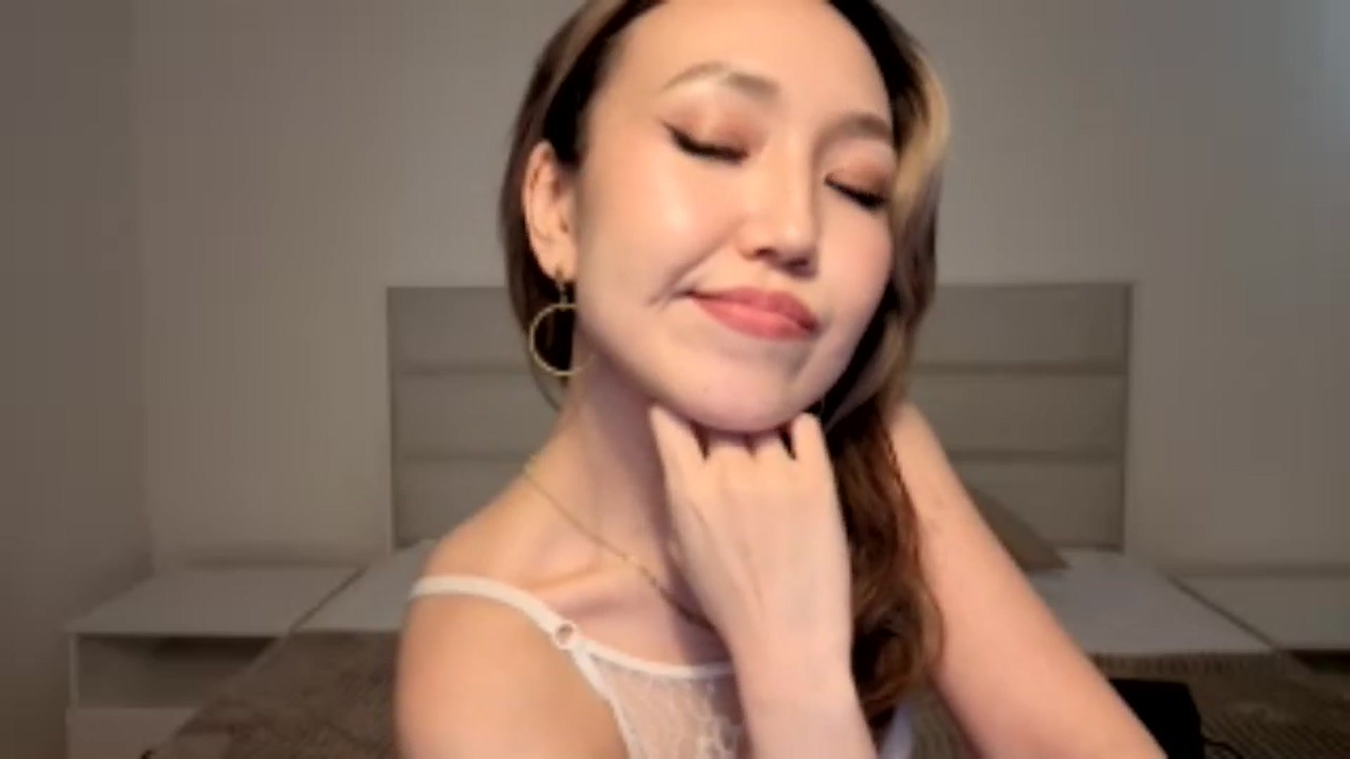 Gallery image thumbnail from Mellifluous_'s myfreecams stream on, 02/01/2026, 08:46 image 9 of 20