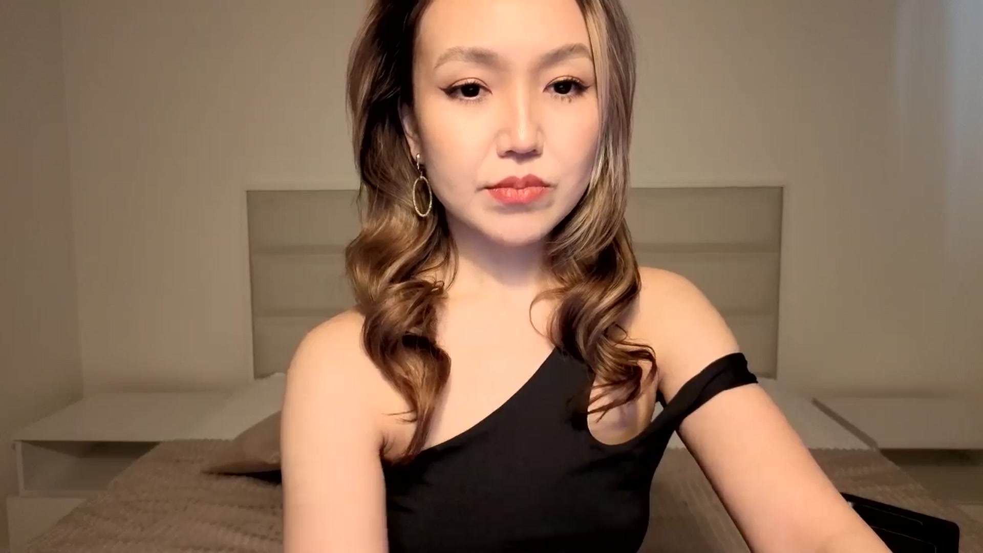 Gallery image thumbnail from Mellifluous_'s myfreecams stream on, 02/07/2026, 08:02 image 13 of 20