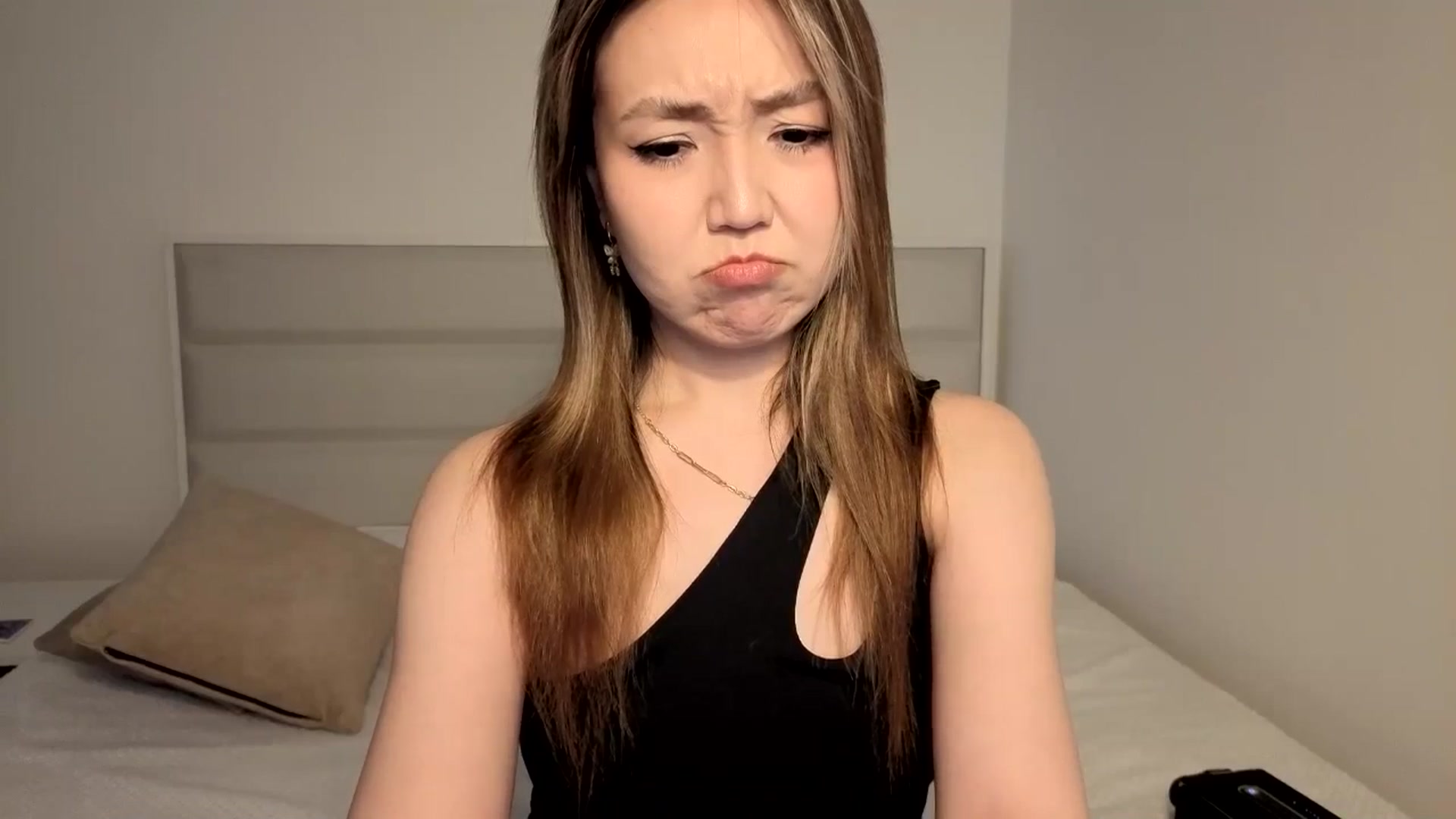 Gallery image thumbnail from Mellifluous_'s myfreecams stream on, 04/12/2026, 07:10 image 20 of 20