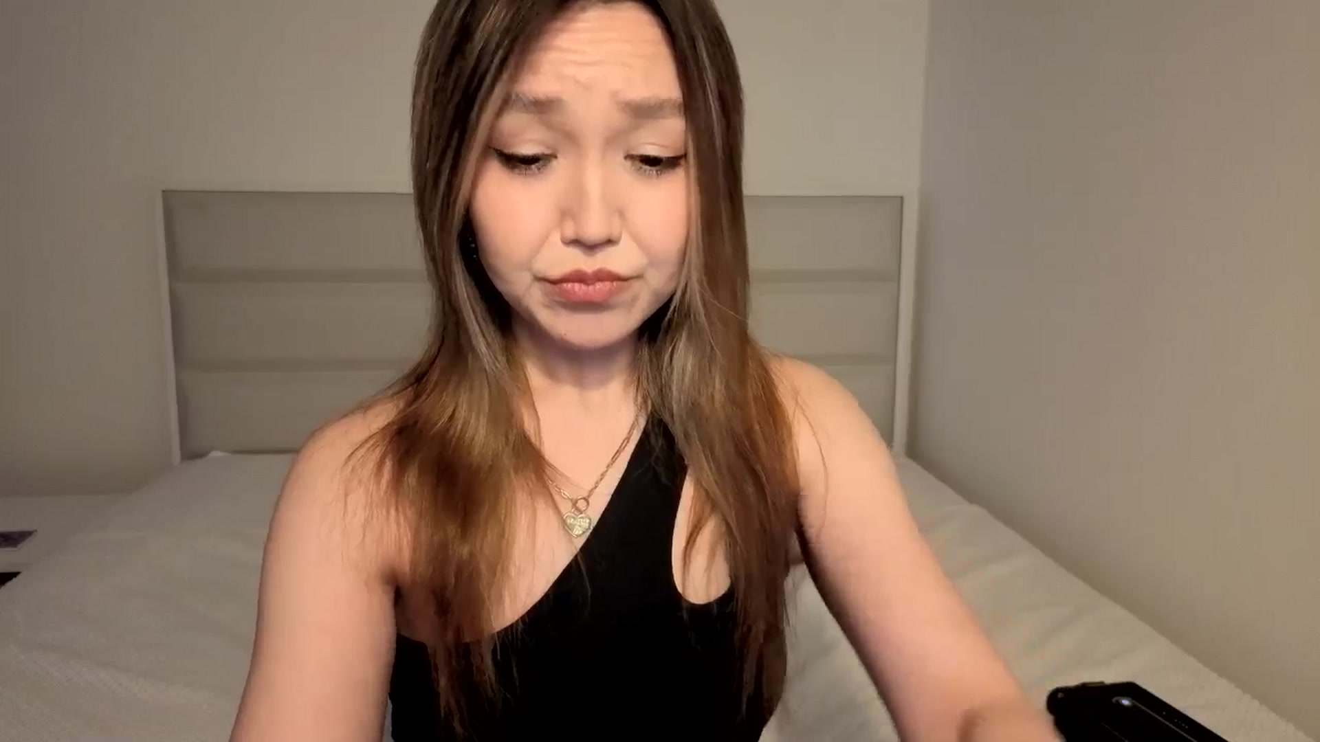 Gallery image thumbnail from Mellifluous_'s myfreecams stream on, 04/12/2026, 09:11 image 4 of 20