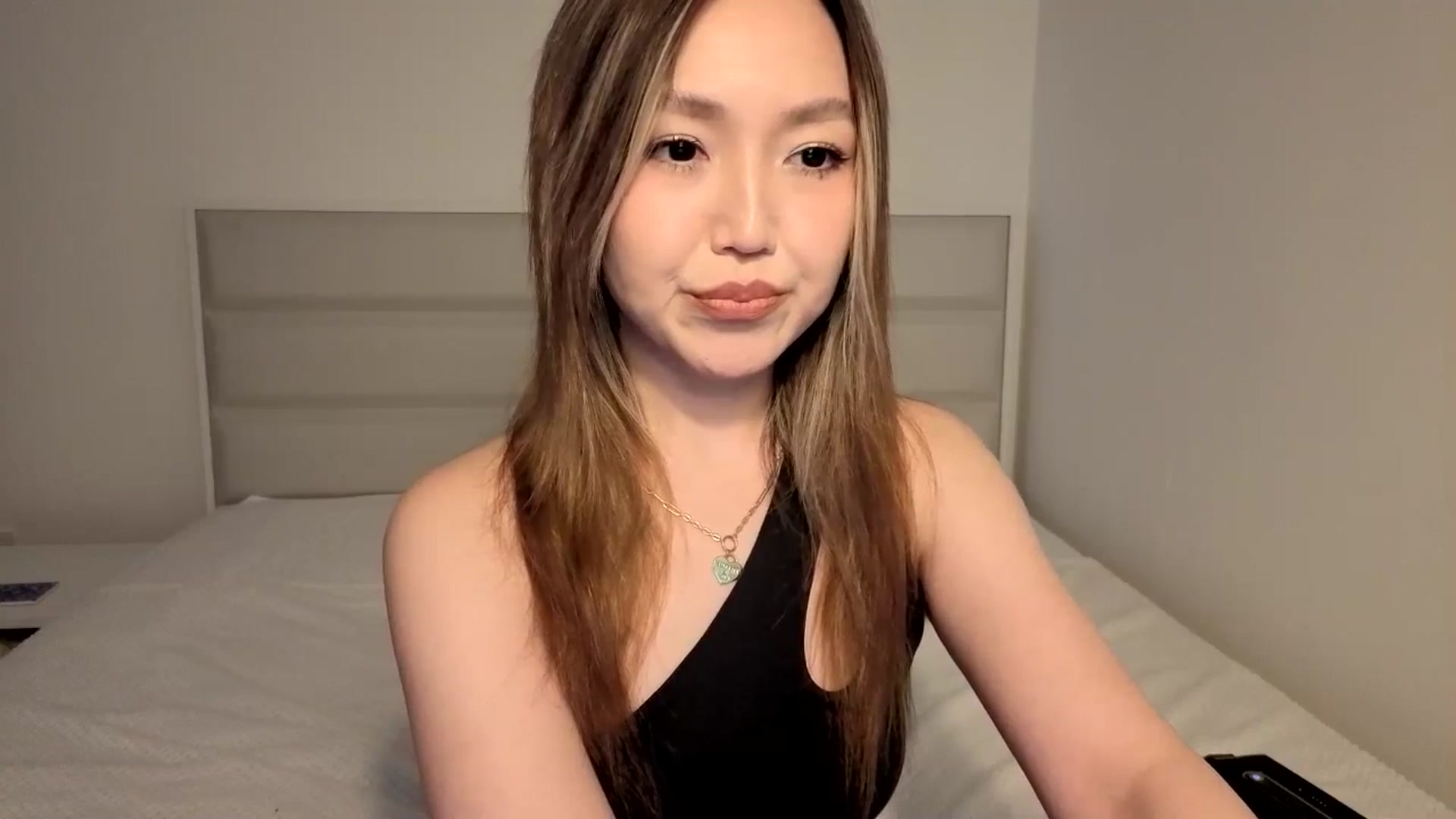 Gallery image thumbnail from Mellifluous_'s myfreecams stream on, 04/12/2026, 09:11 image 16 of 20