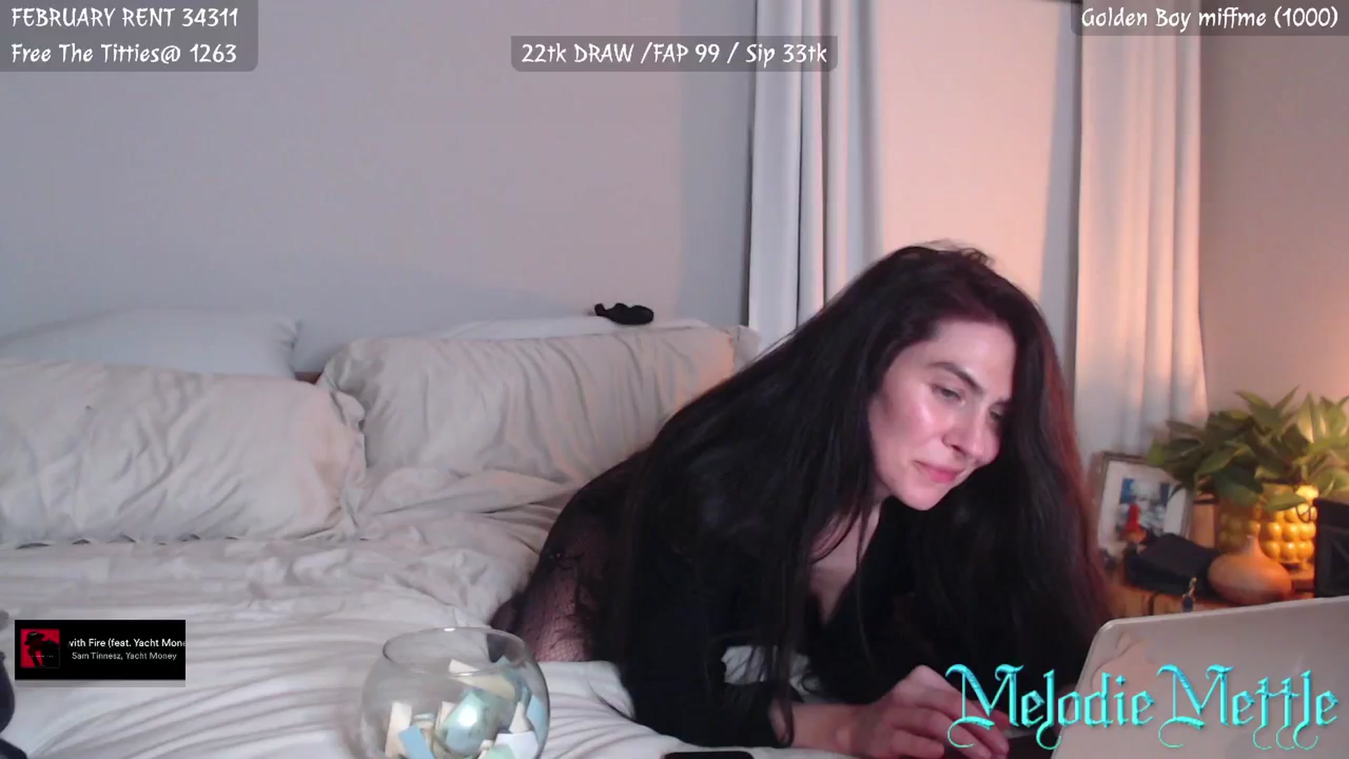 Gallery image thumbnail from MelodieMettle's myfreecams stream on, 02/03/2024, 09:16 image 8 of 20