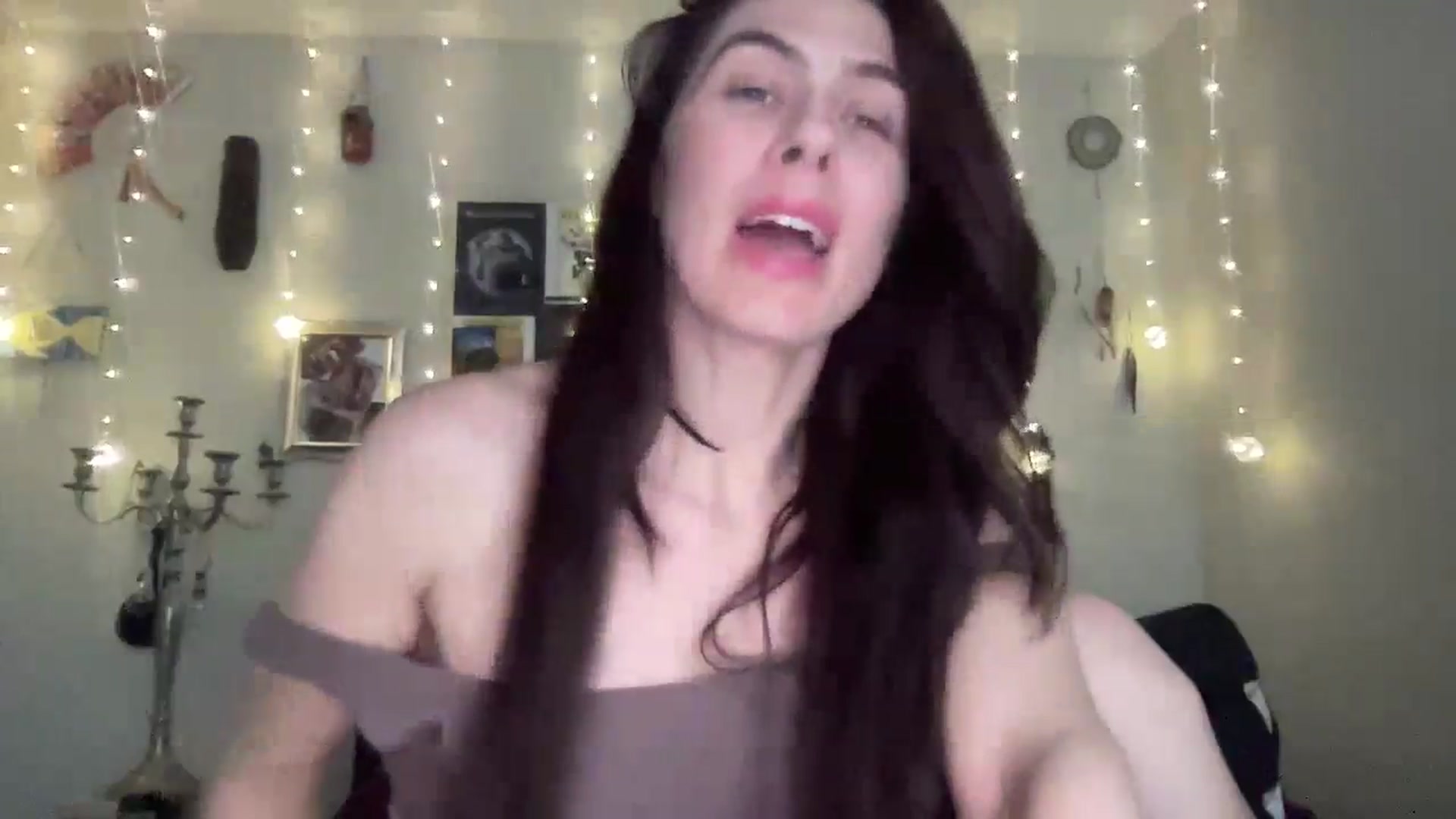Gallery image thumbnail from MelodieMettle's myfreecams stream on, 08/31/2024, 15:38 image 11 of 20