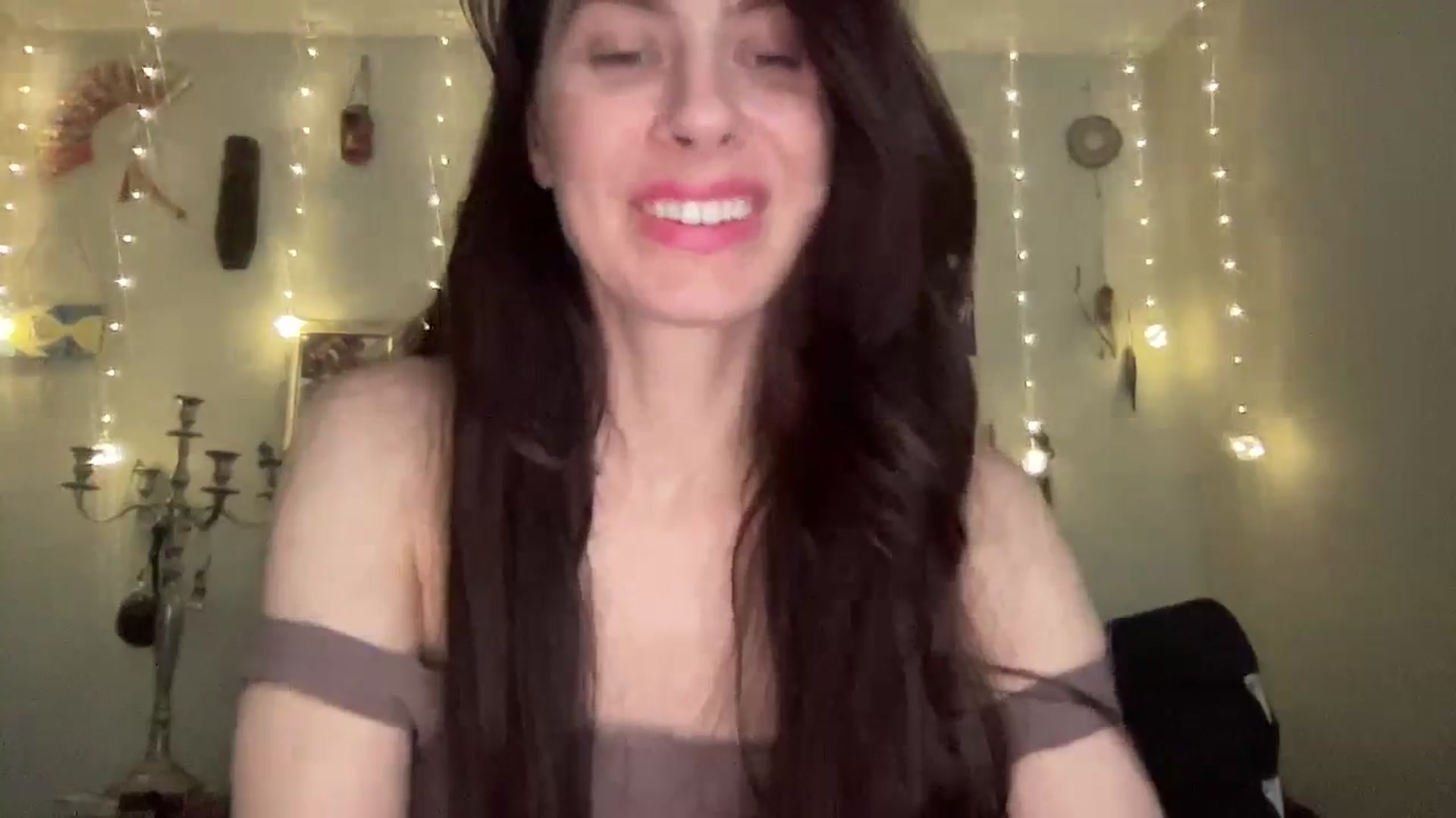 Gallery image thumbnail from MelodieMettle's myfreecams stream on, 08/31/2024, 15:38 image 8 of 20