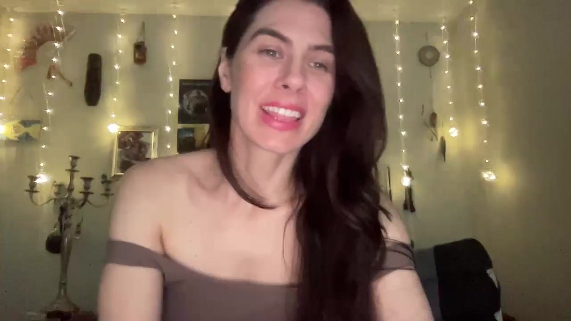 Gallery image thumbnail from MelodieMettle's myfreecams stream on, 08/31/2024, 15:38 image 5 of 20
