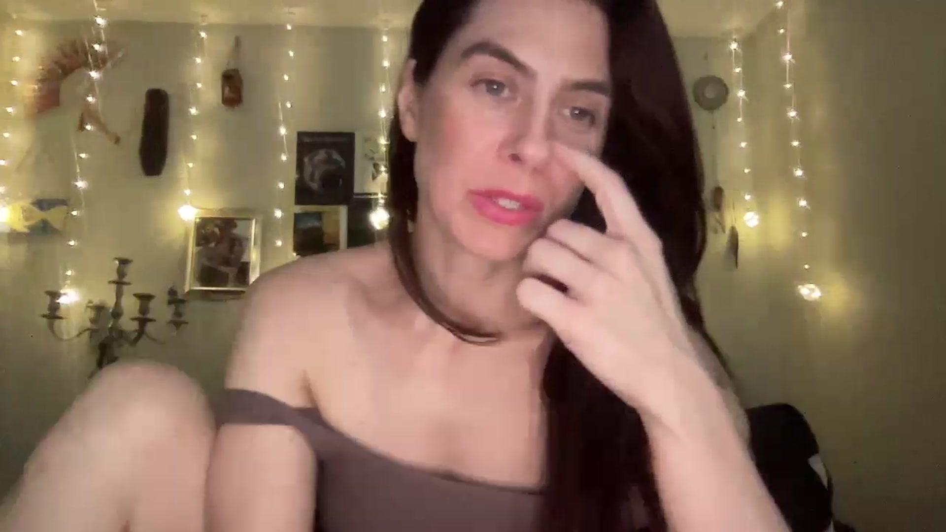 Gallery image thumbnail from MelodieMettle's myfreecams stream on, 08/31/2024, 15:38 image 3 of 20