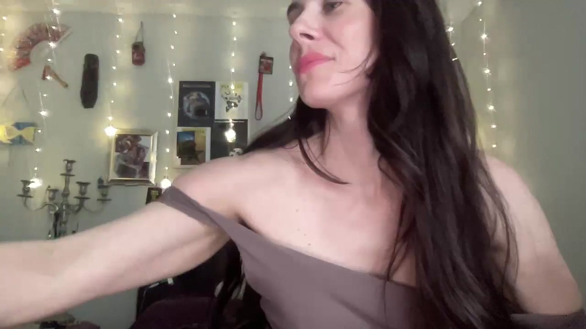 Gallery image thumbnail from MelodieMettle's myfreecams stream on, 08/31/2024, 15:57 image 4 of 20