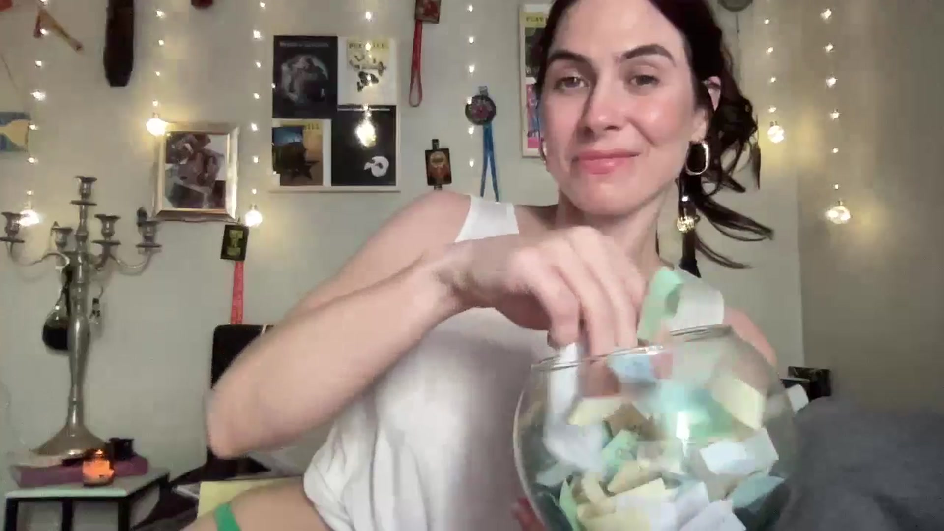 Gallery image thumbnail from MelodieMettle's myfreecams stream on, 09/05/2024, 01:18 image 12 of 20