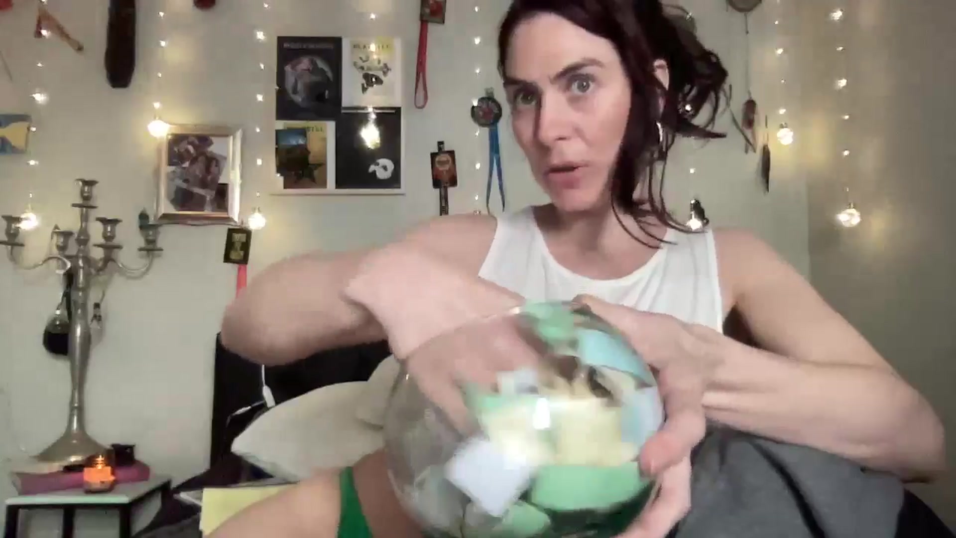 Gallery image thumbnail from MelodieMettle's myfreecams stream on, 09/05/2024, 01:18 image 10 of 20