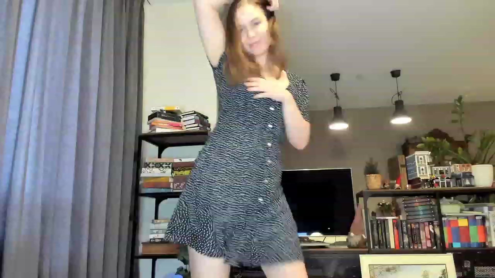 Gallery image thumbnail from MelodyNoir's myfreecams stream on, 12/04/2023, 10:03 image 2 of 20