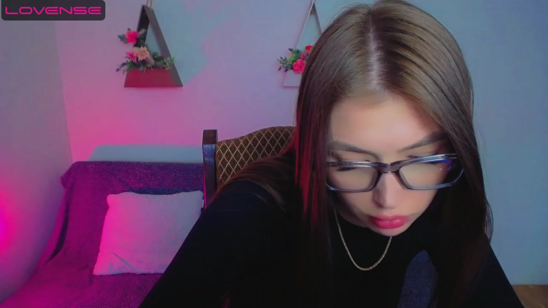 Gallery image thumbnail from MelodyStarr's myfreecams stream on, 04/18/2023, 10:11 image 14 of 20