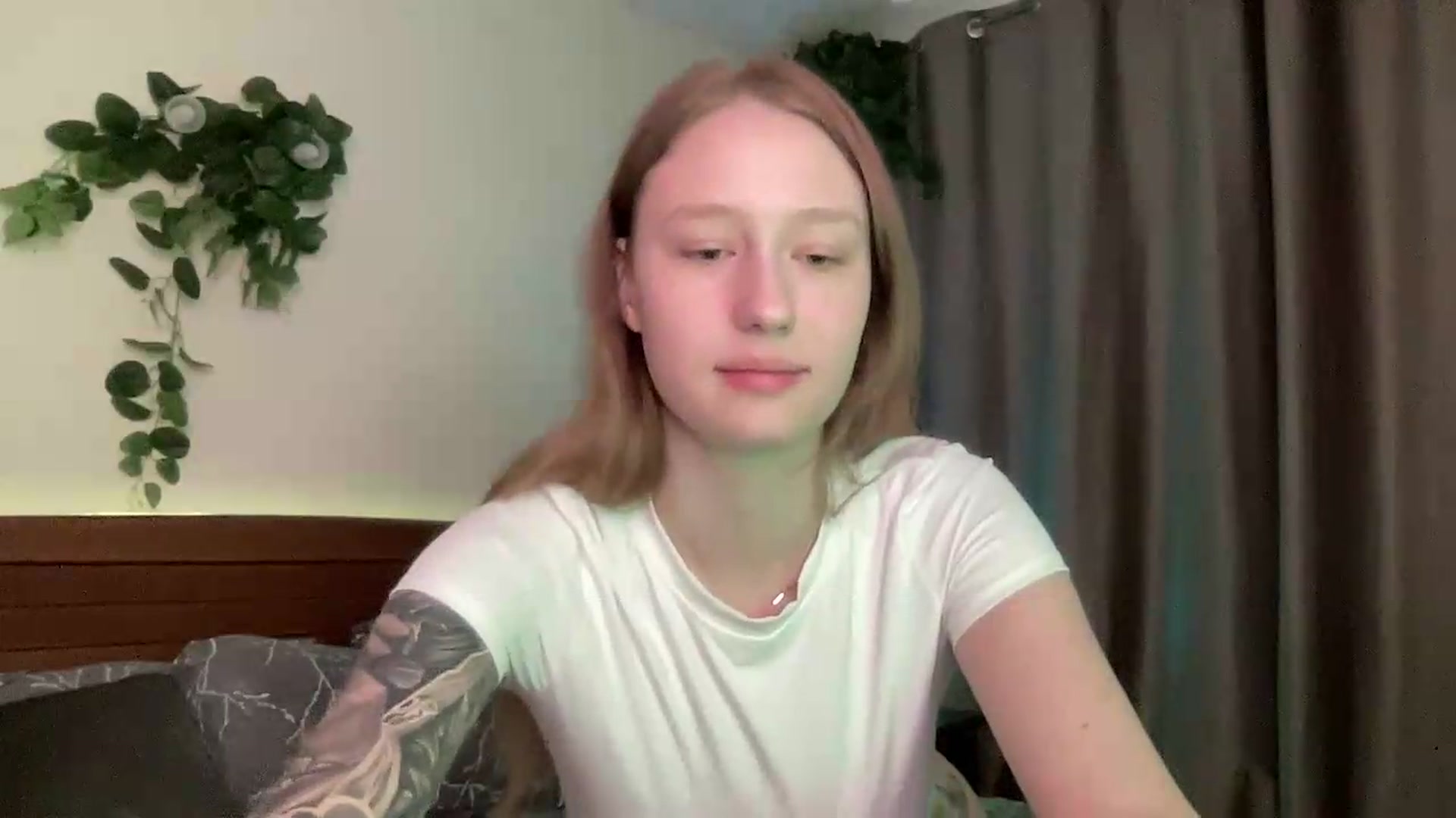Gallery image thumbnail from Melody_Sabre's myfreecams stream on, 08/14/2026, 07:31 image 16 of 20