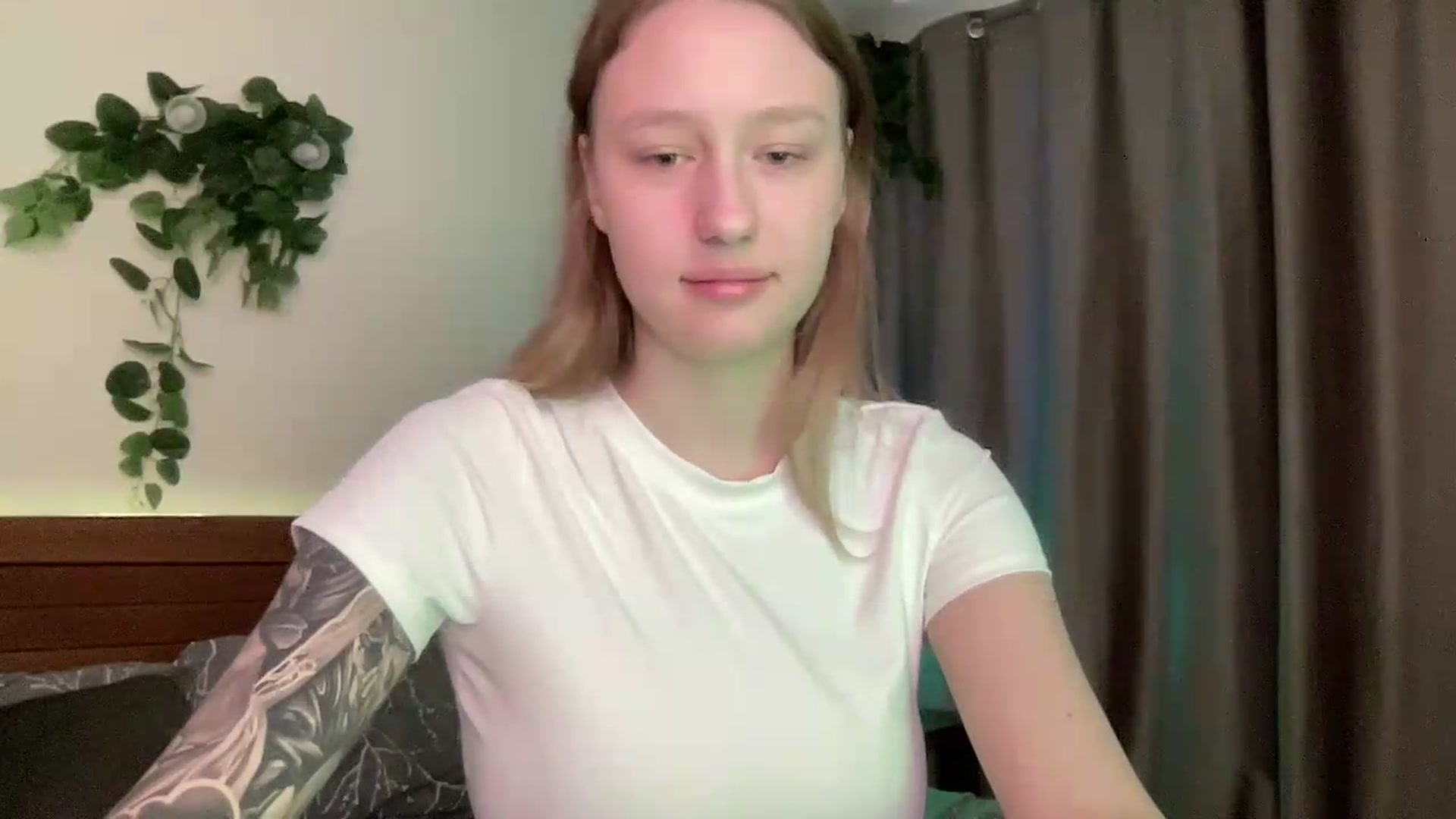 Gallery image thumbnail from Melody_Sabre's myfreecams stream on, 08/14/2026, 07:31 image 17 of 20
