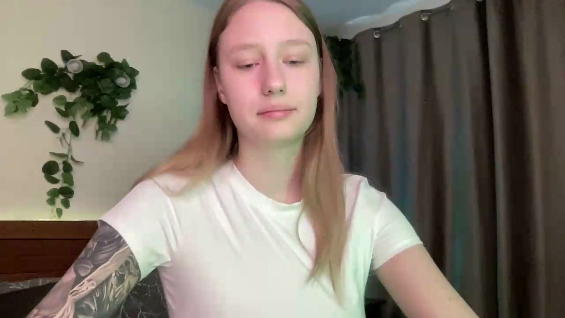 Gallery image thumbnail from Melody_Sabre's myfreecams stream on, 08/14/2026, 07:31 image 7 of 20